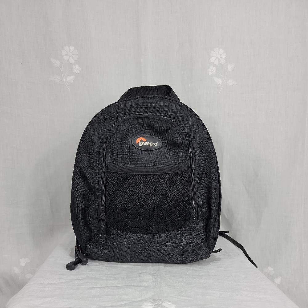 LOWEPRO MicroTrekker 100  Backpack Series Camera Bag Black 12x9x5